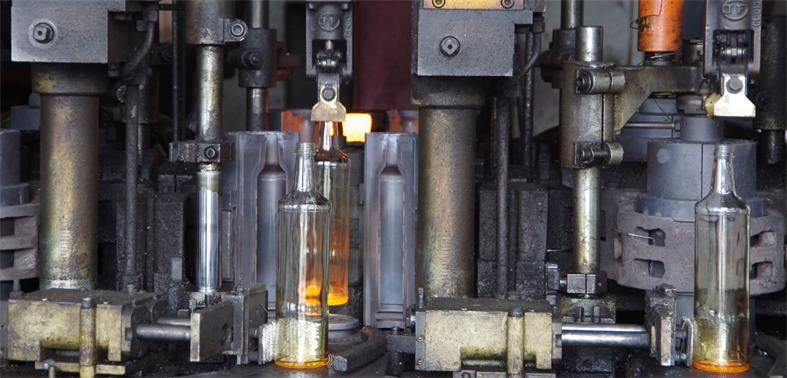 Crystal Skull Head Whiskey Decanter with Cork