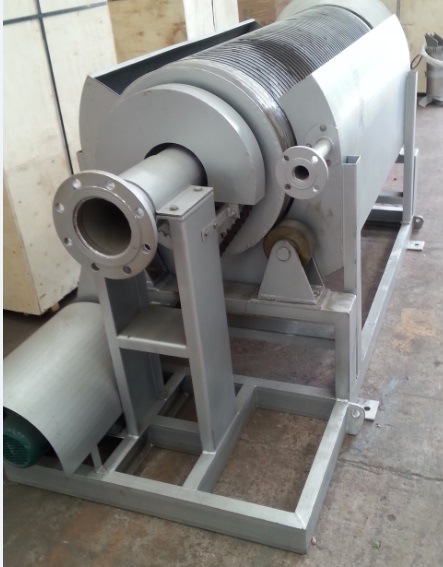 China Rotary Drum Type Screen Filter for Water Treatment