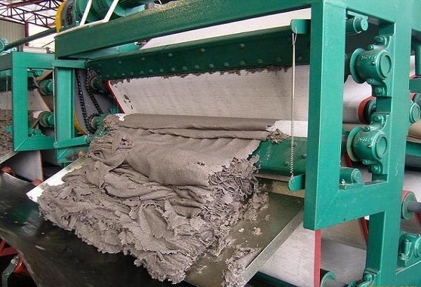 Sludge Dewatering Equipment Belt Filter Press Machine