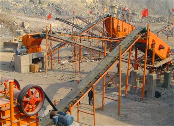 Long Distance Belt Conveyor for Handling Material